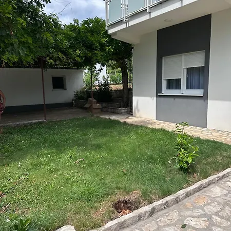 Novak شقة موستار